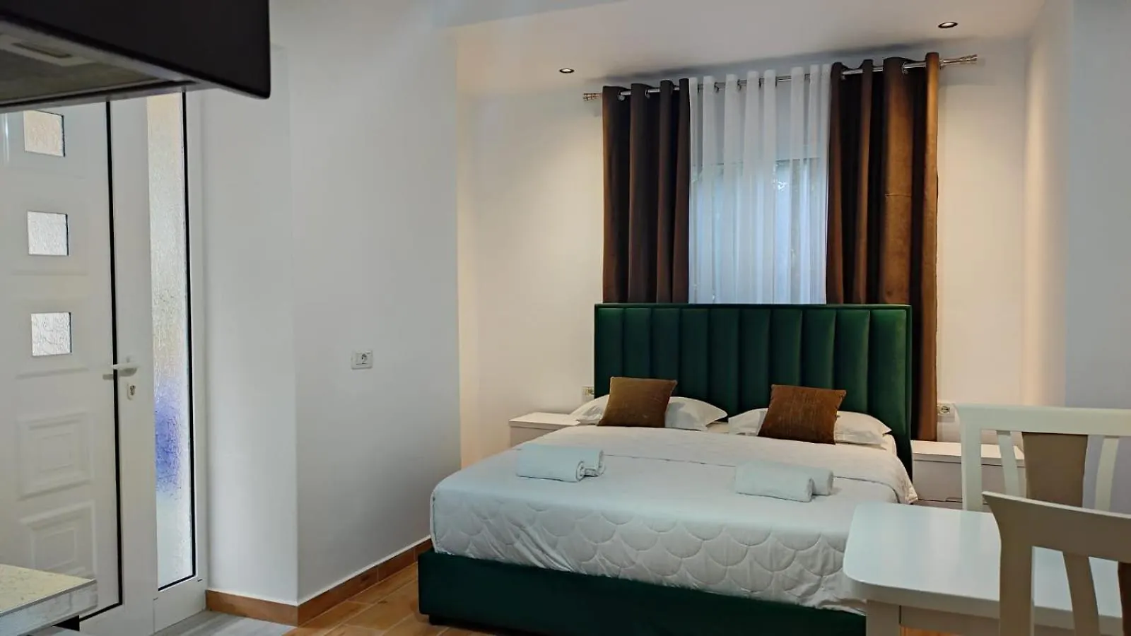 Four Seasons Apartments Ksamil