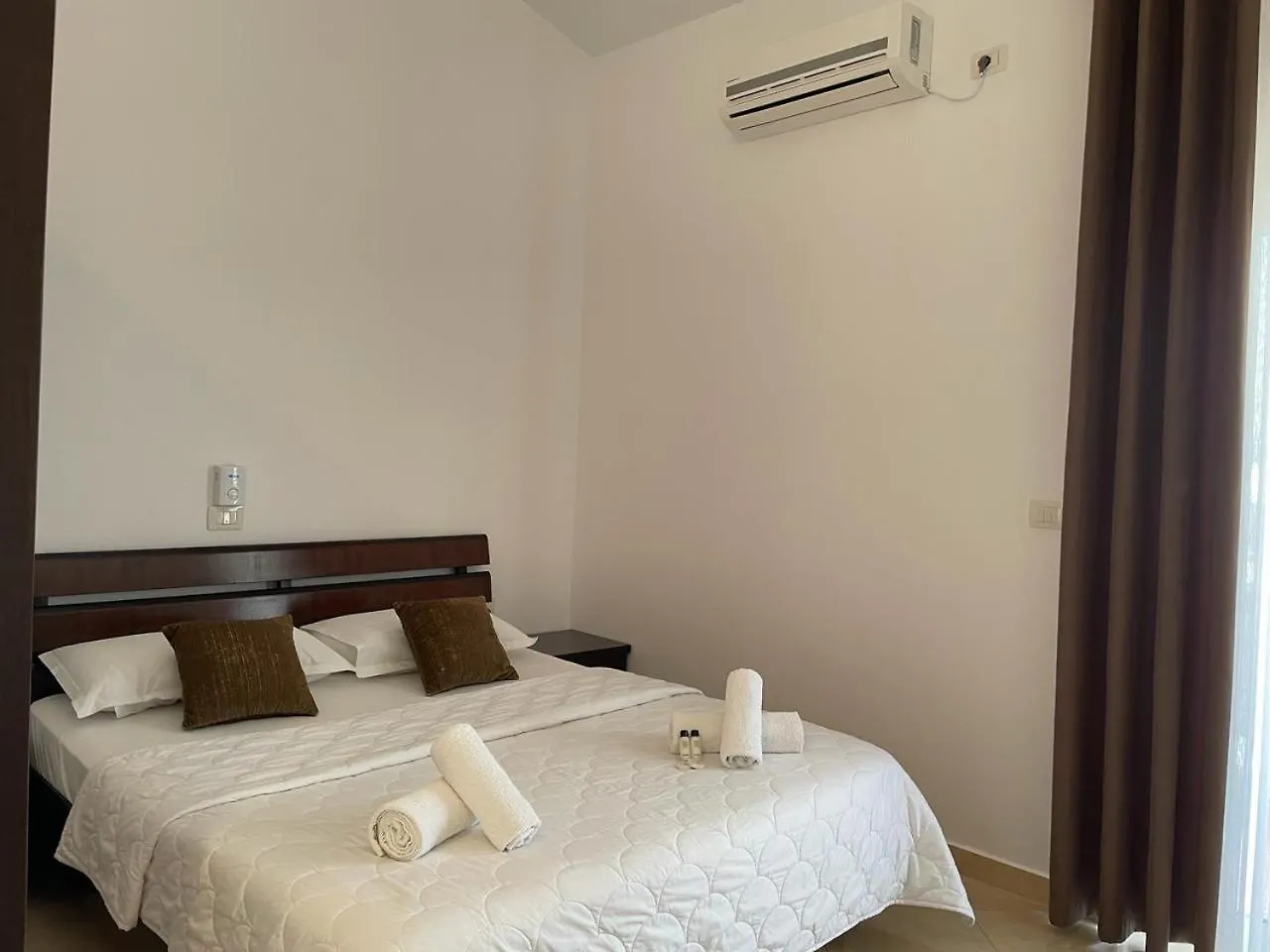 Four Seasons Apartments Ksamil