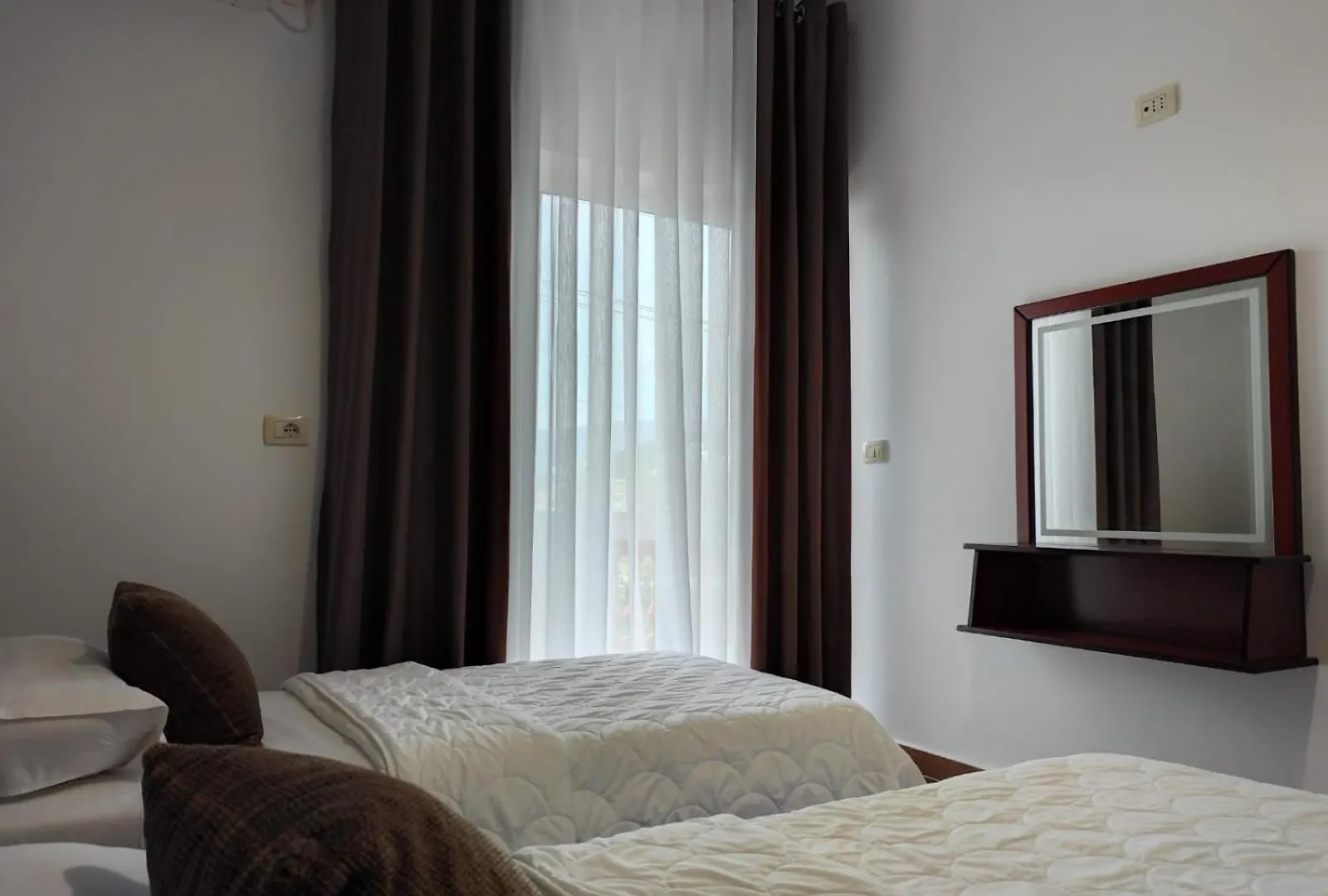 Four Seasons Apartments Ksamil