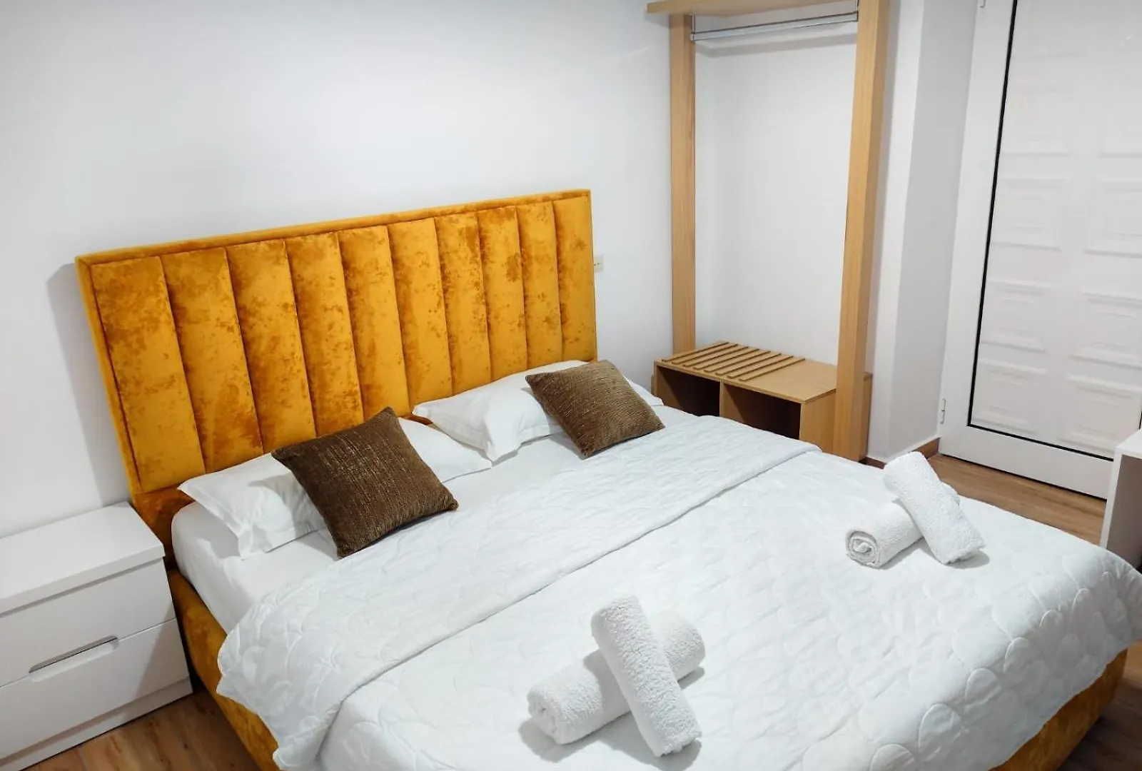 Four Seasons Apartments Ksamil