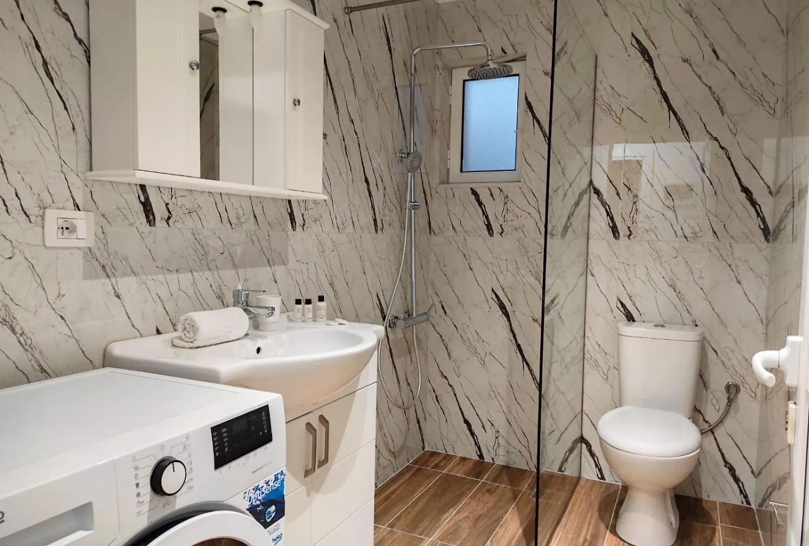 Four Seasons Apartments Ksamil