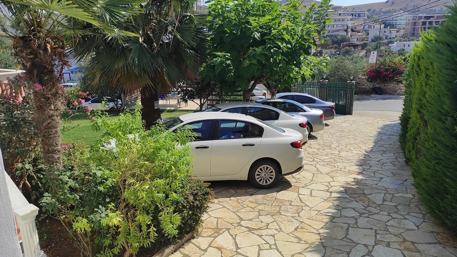 Four Seasons Apartments Ksamil